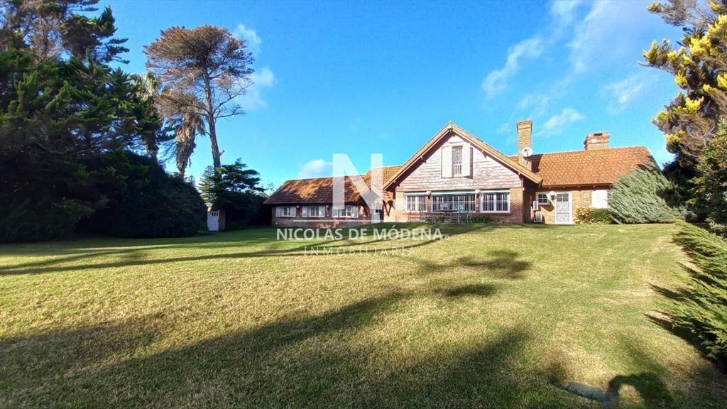 Espectacular mansion a metros del mar