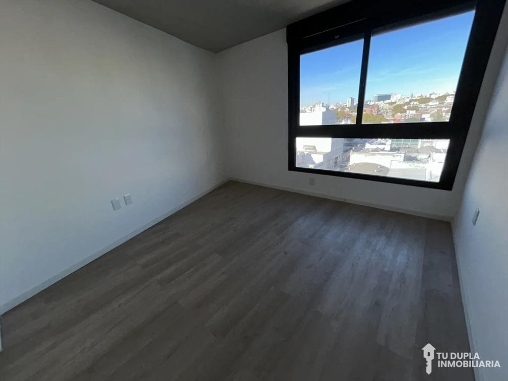 Venta 3 Dormitorios, 2 Baños Piso Alto A En