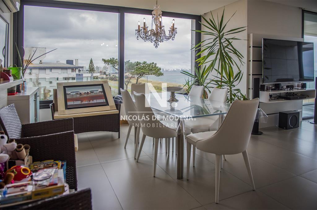 Vende apartamento equipado de 3 dormitorios al ,
