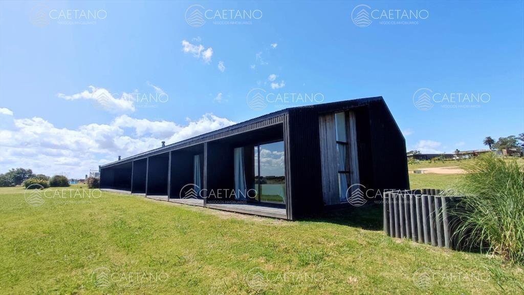 Casa en venta en barrio privado El Quijote
