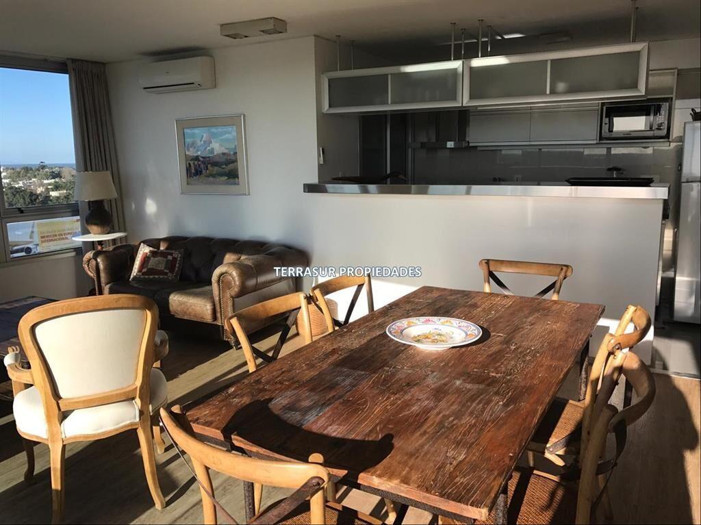 Venta con muebles apartamento de dos dormitorios/ 2 unidad