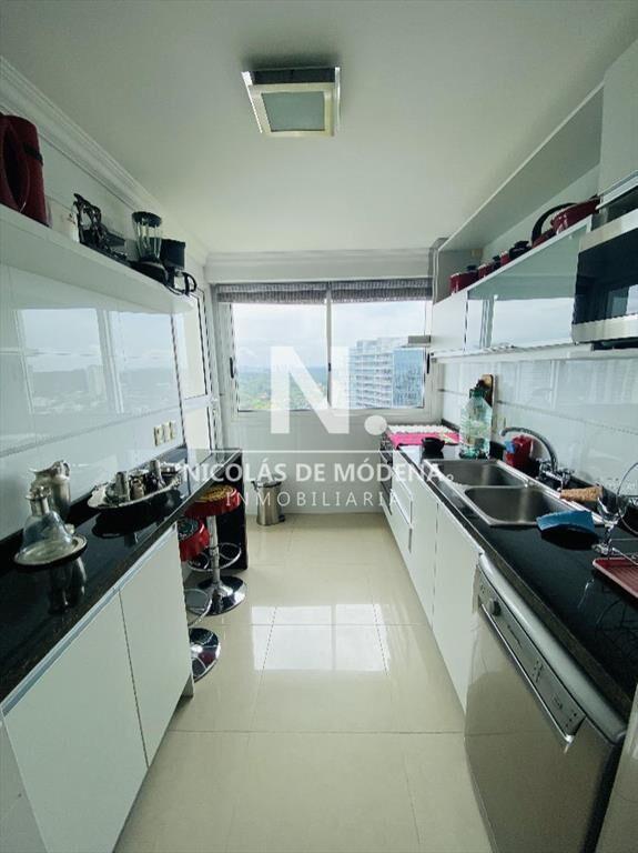 Apartamento en venta en de  3 dormitorios en  del
