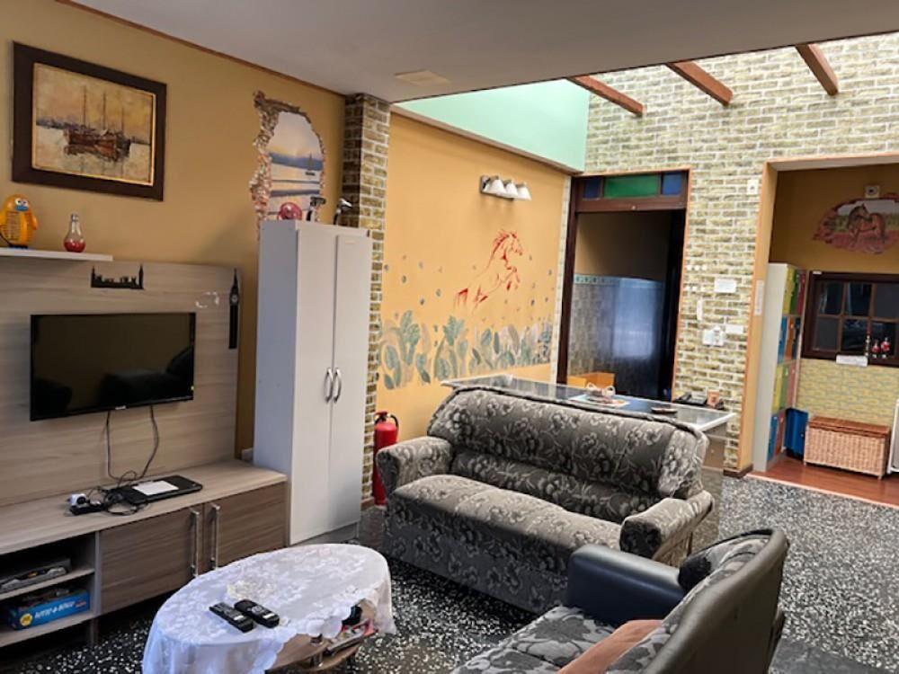 Venta casa 4 dorm en Parque Batlle, 4 de Julio y Rosell y Ri