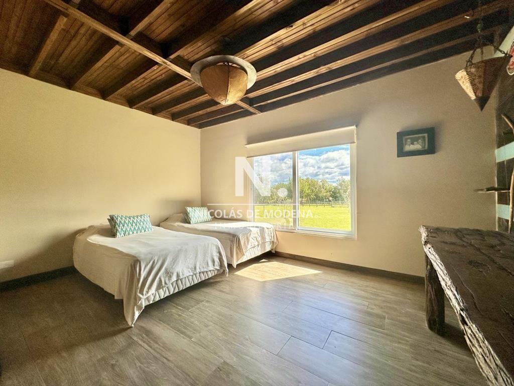 Casa de cuatro dormitorios en venta en Barrio El
