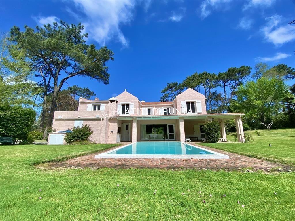 Casa de 5 dormitorios en Rincón del Indio