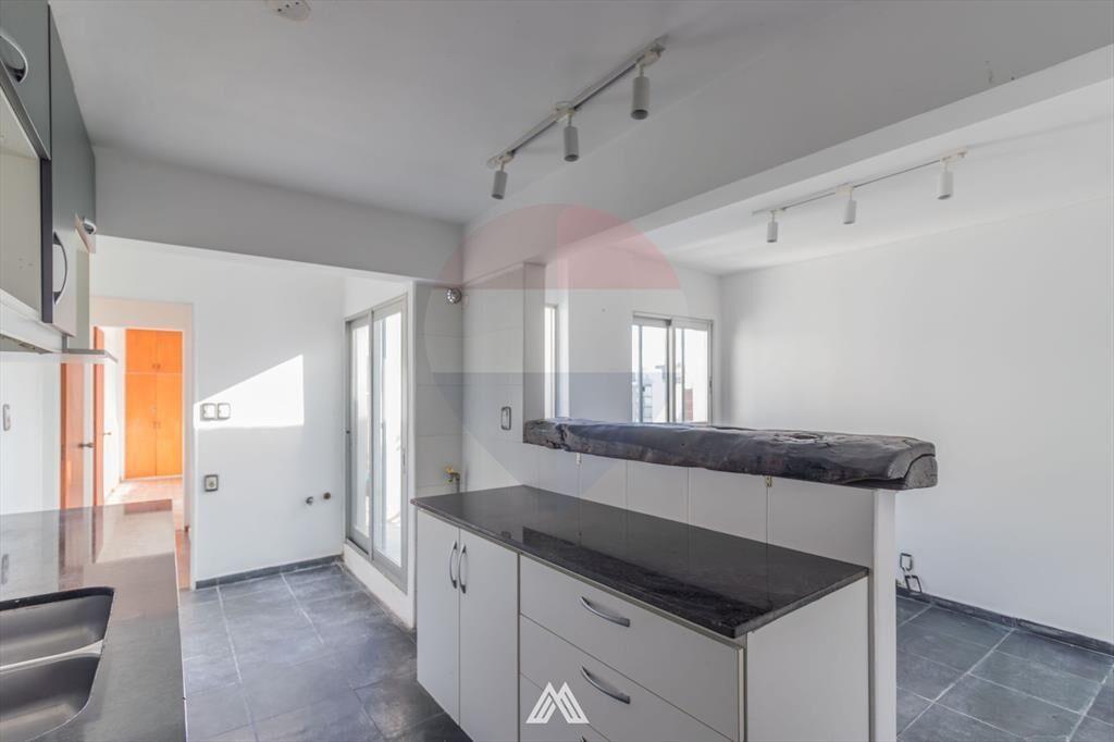 Venta Penthouse 3 dorm. y garaje Punta Carretas