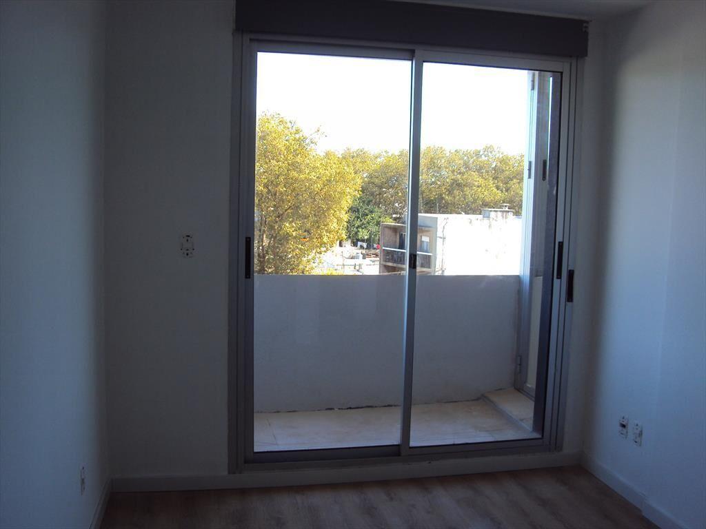 Oportunidad. En tres cruces apart 1 dorm al frente