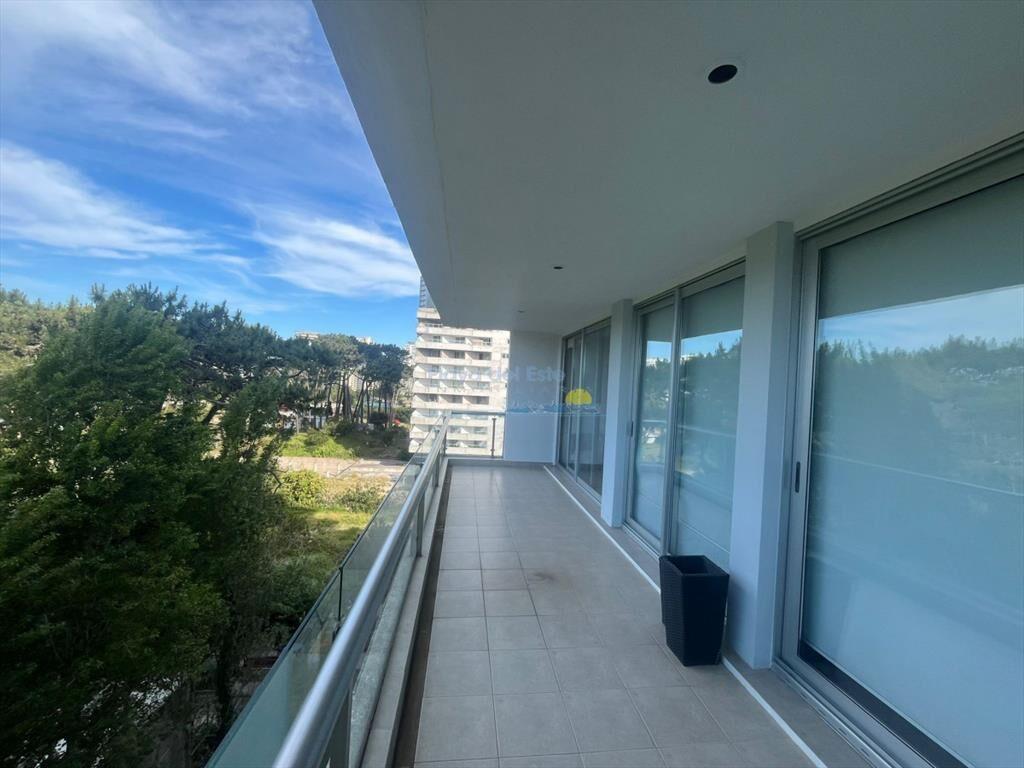 Apartamento en Venta de 2 dormitorios en edificio