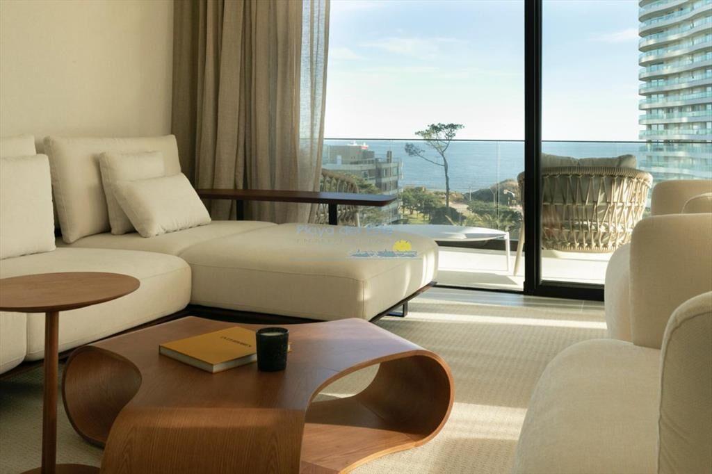 Apartamento en Venta de 3 dormitorios en Punta ,