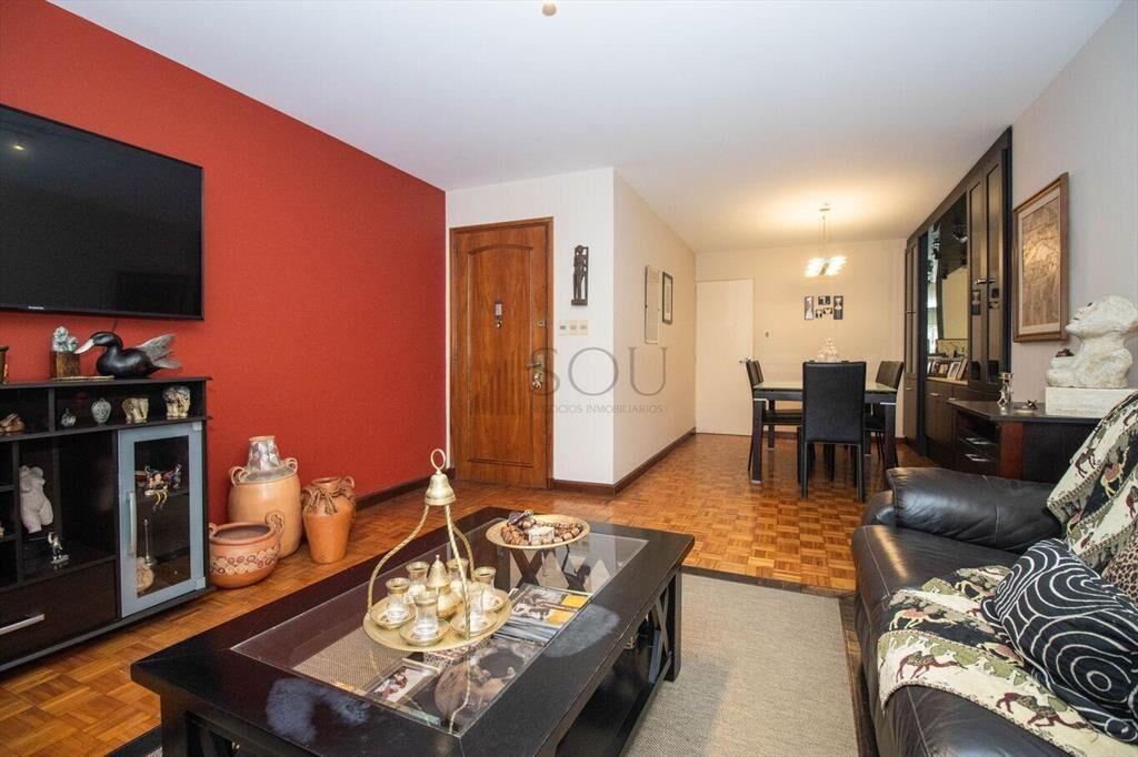 Venta de apartamento en Punta Carretas 3 dormitorios servic