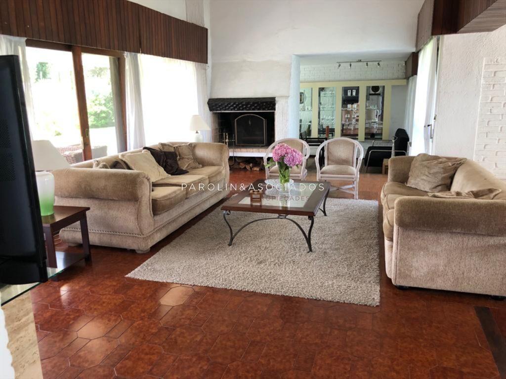 Espectacular Chalet en venta en Country, Punta del Este.