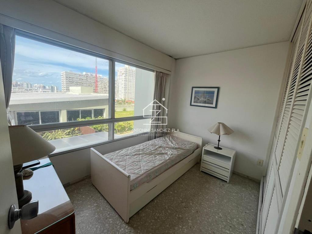 Apartamento en Peninsula, 3 dormitorios *