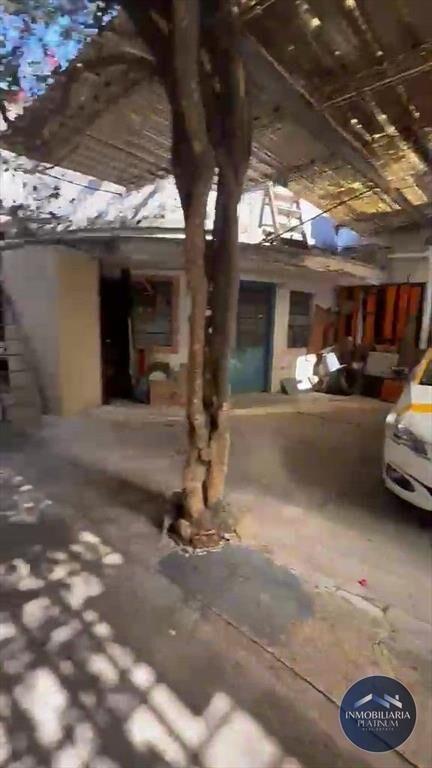 Local Comercial de mas de 1000 m2, en alquiler ubicado e...