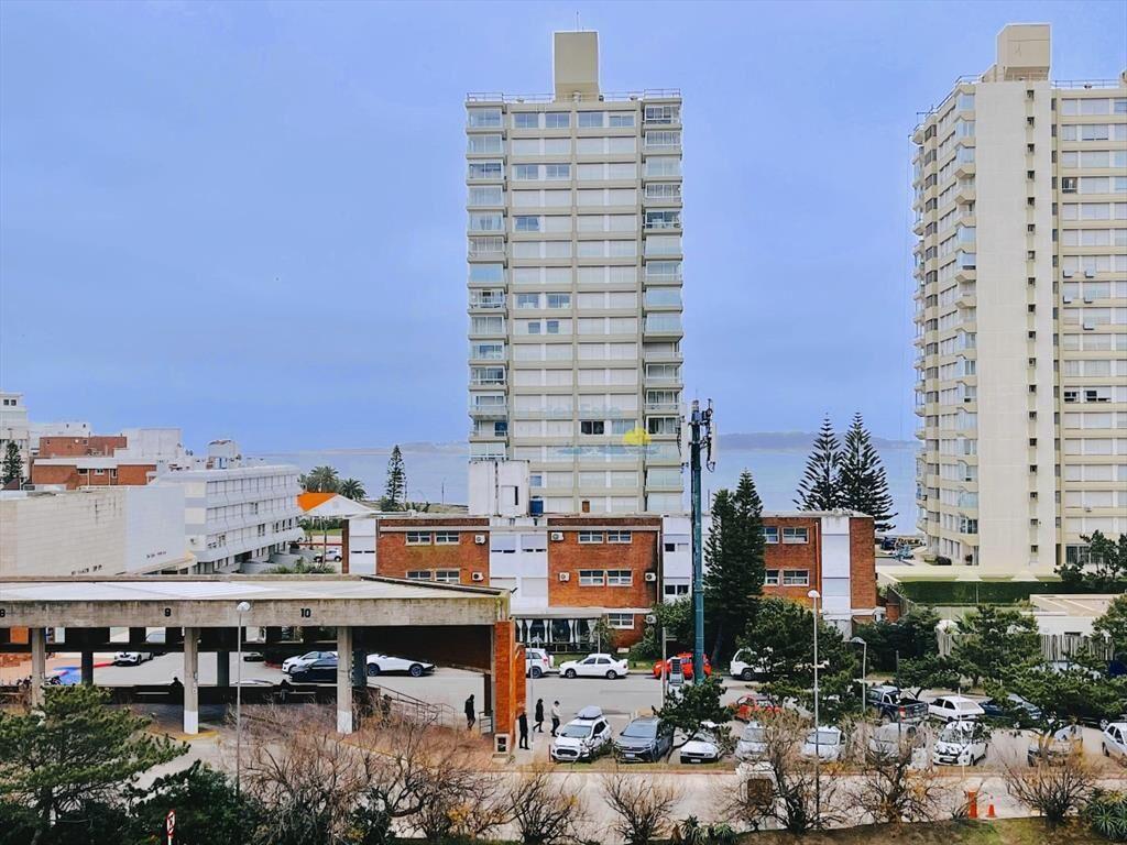 Excelente Apartamento de 2 Dormitorios Frente a