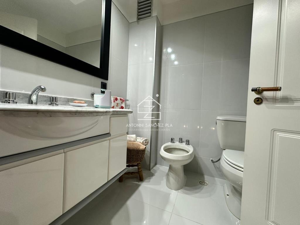 Venta de apartamento de dos dormitorios en Punta