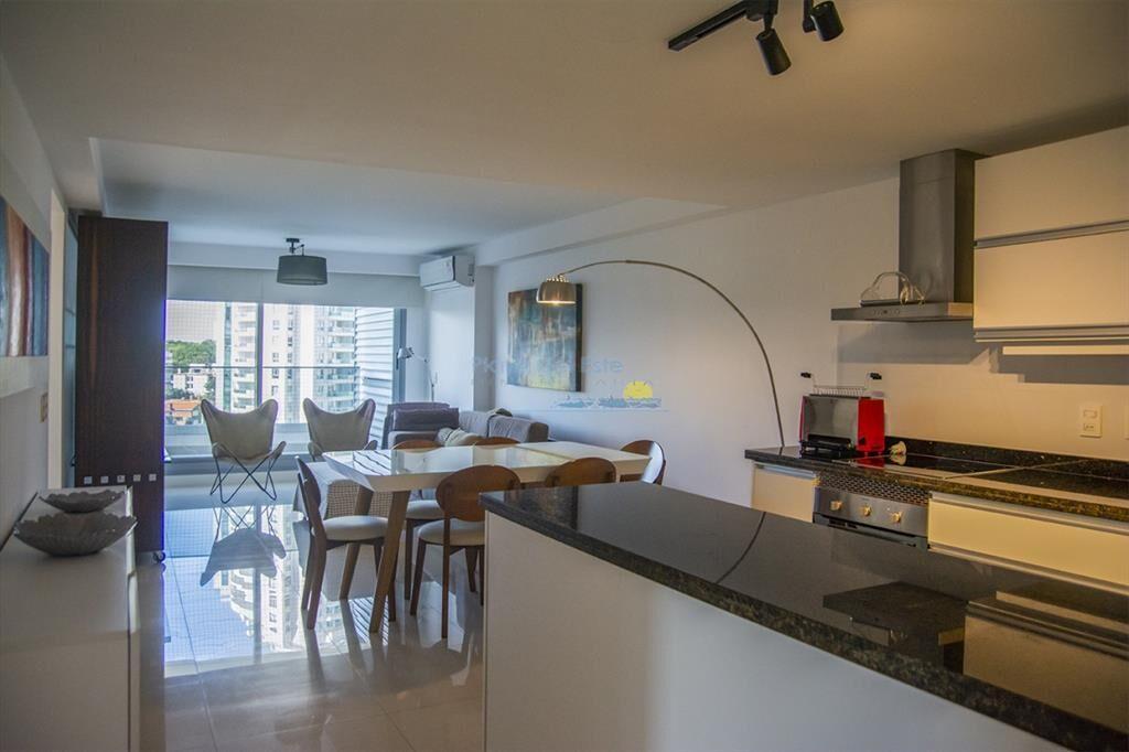 Apartamento en venta en Torre esmeralda de 3 , en