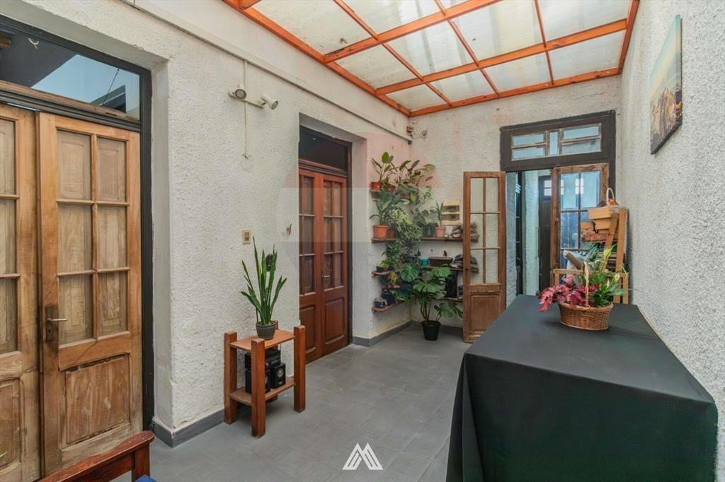 VENTA CASA TRES DORMITORIOS y FONDO