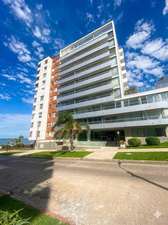 Alquiler Apartamento Penthouse Dúplex en Malvin Hermosa Vis