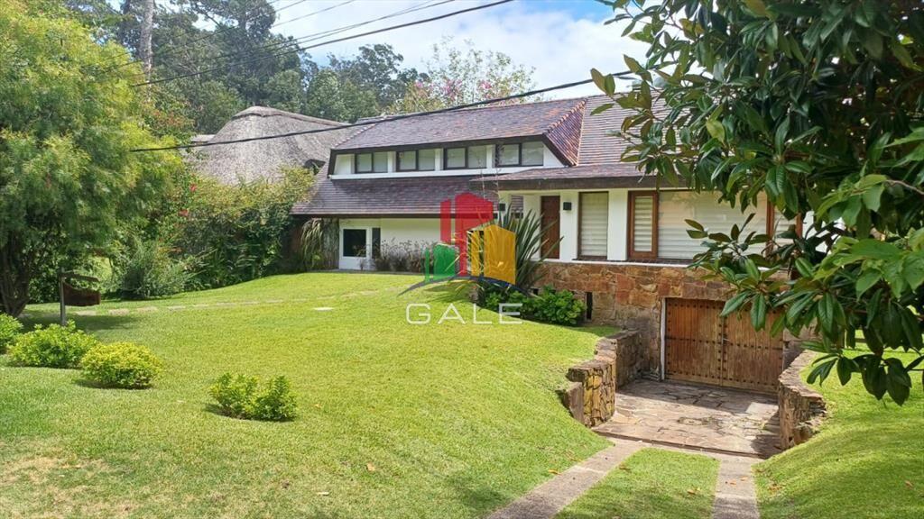 Vende gran casa para vivir todo el año, de 3 en