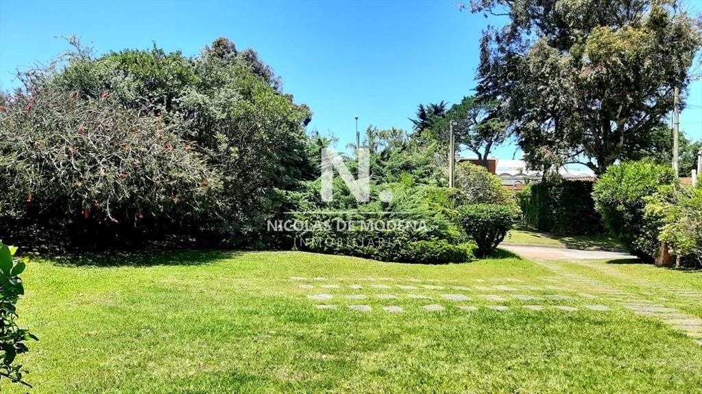 Casa de 4 dormitorios en venta en Playa Mansa,