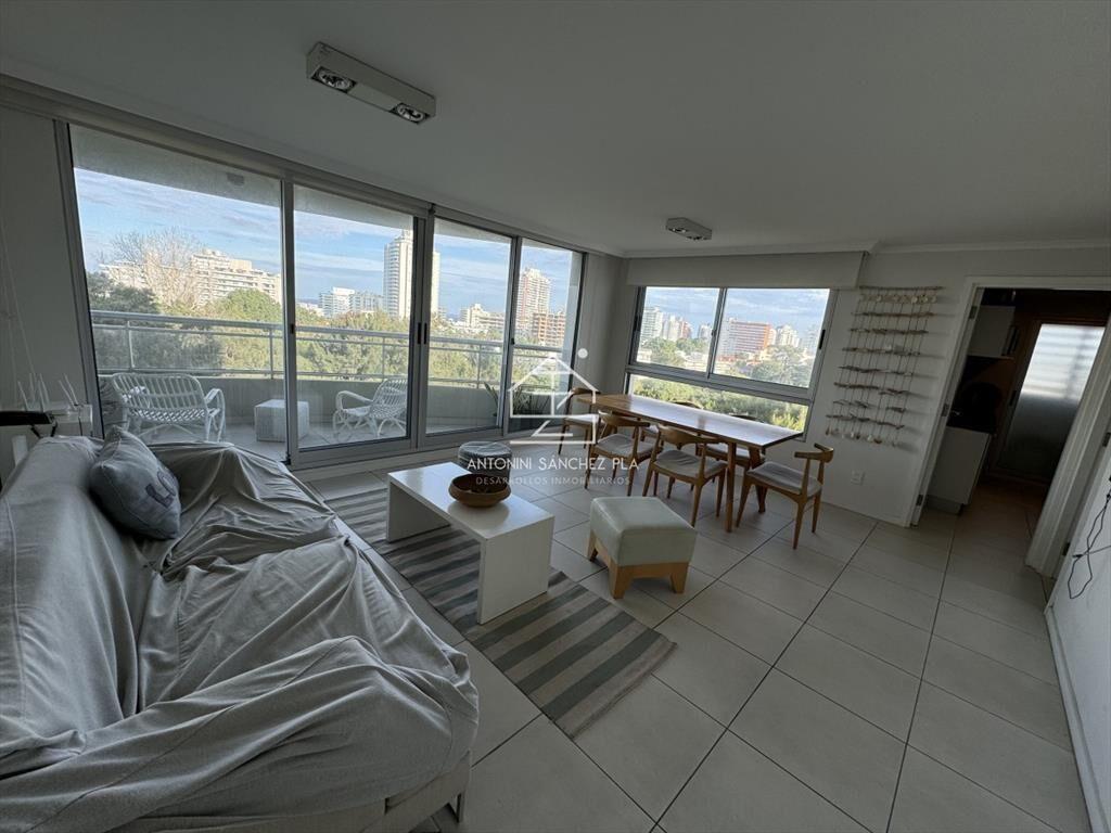 Apartamento de dos dormitorios en ventsa en Punta