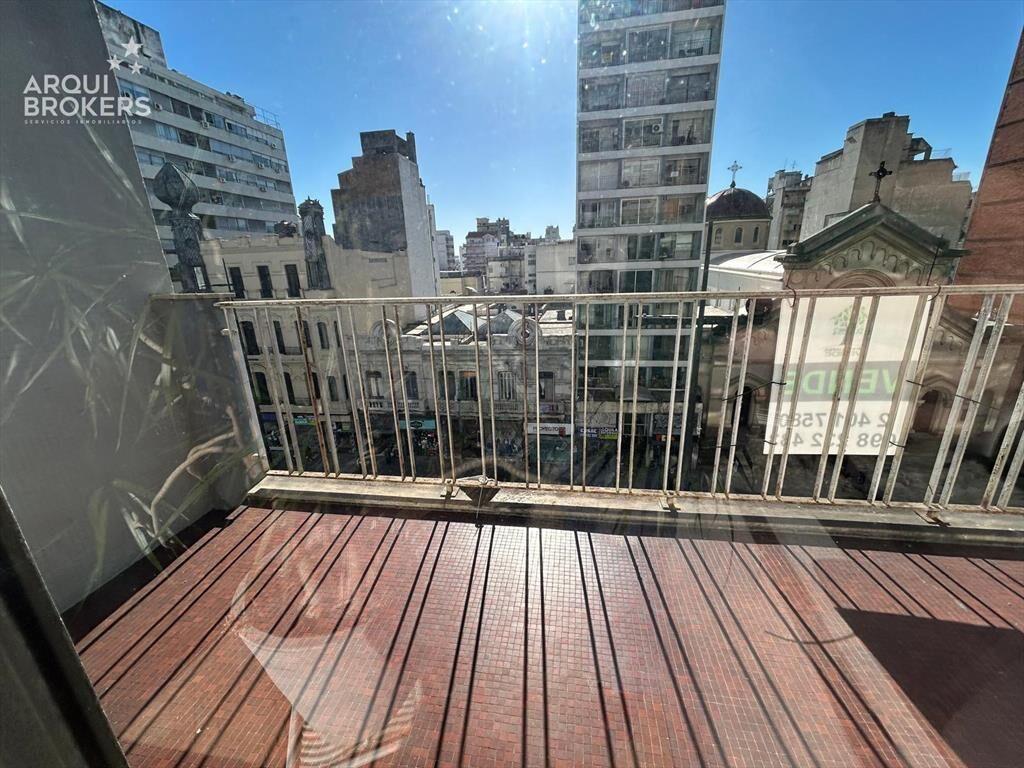 Apartamento de cuatro dormitorios en venta en Centro