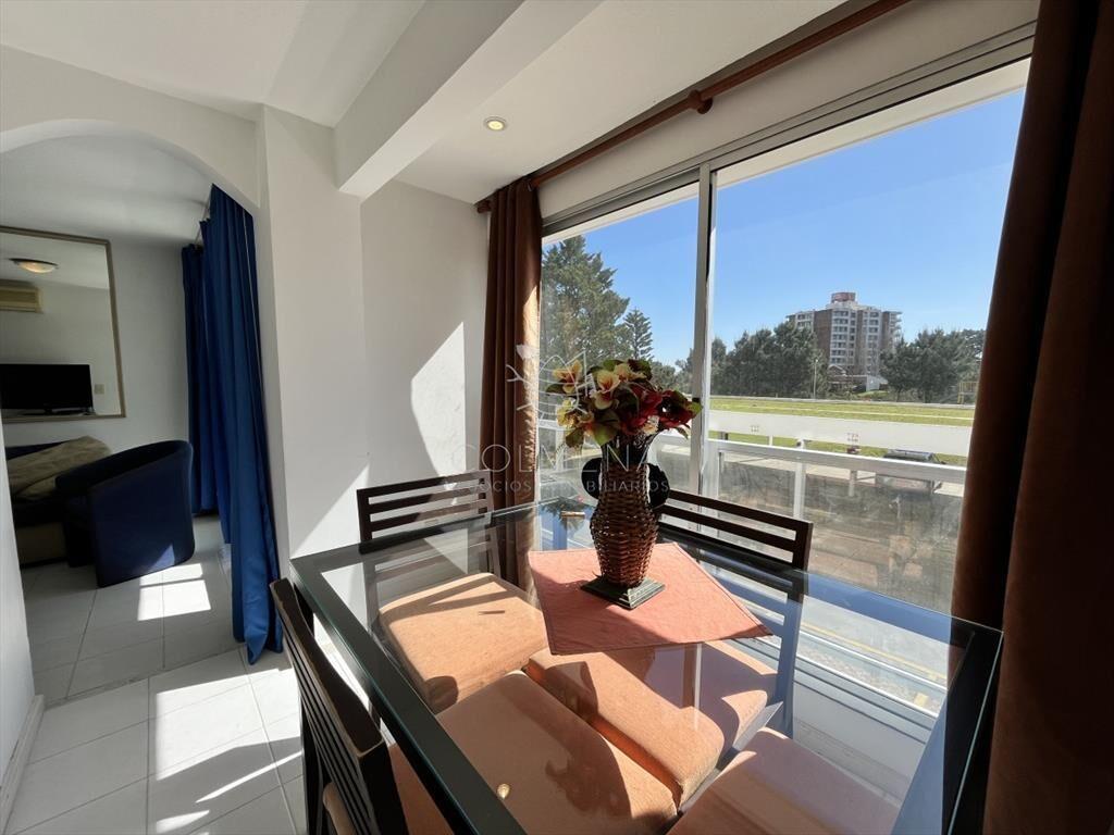 Apartamento en venta   ? Playa Mansa, Punta del