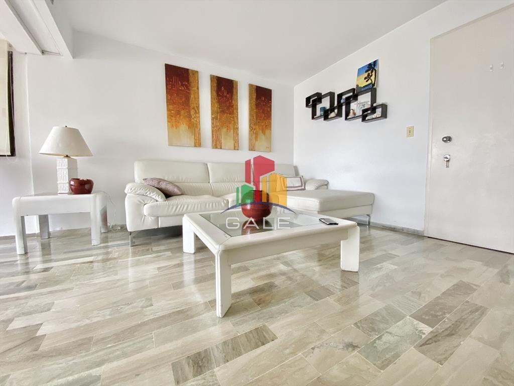 Apartamento en Brava, 3 dormitorios *