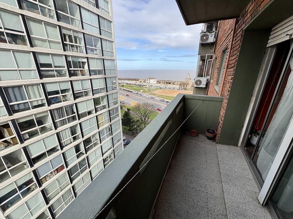 Venta de Apartamento con 2 dormitorios y terraza en Barrio S