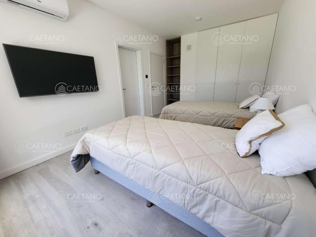 Venta casa 4 dormitorios. Playa Brava, Punta del Este