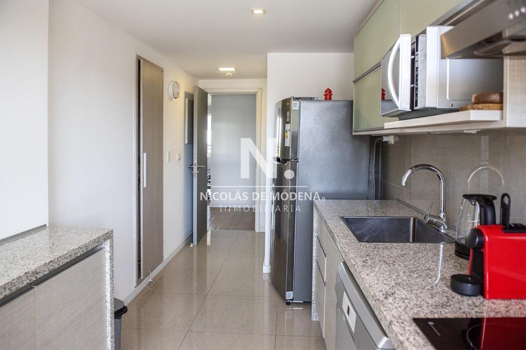 Vende apartamento en Alexander Boulevard de 2