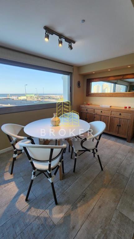 Venta Apartamento 3 dormitorios Vista al Mar en