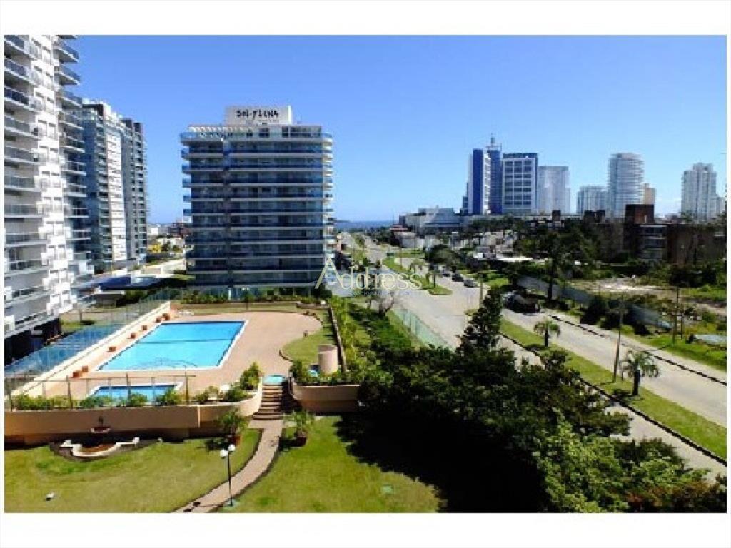 Apartamento en Brava, 2 dormitorios *