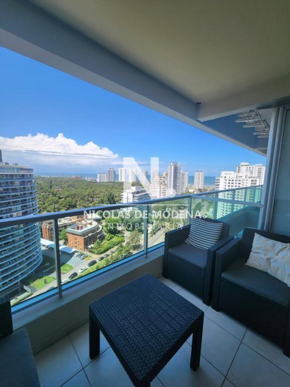 En venta apartamento de 1 dormitorio, con vista