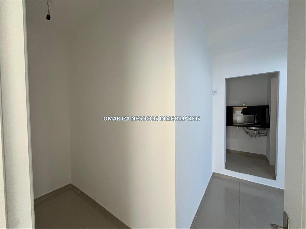 VENTA LOCAL COMERCIAL EN MALVIN SUR, EXCELENTE PUNTO, CON R
