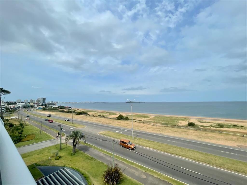 Apartamento en primera linea con terraza exclusiva!!