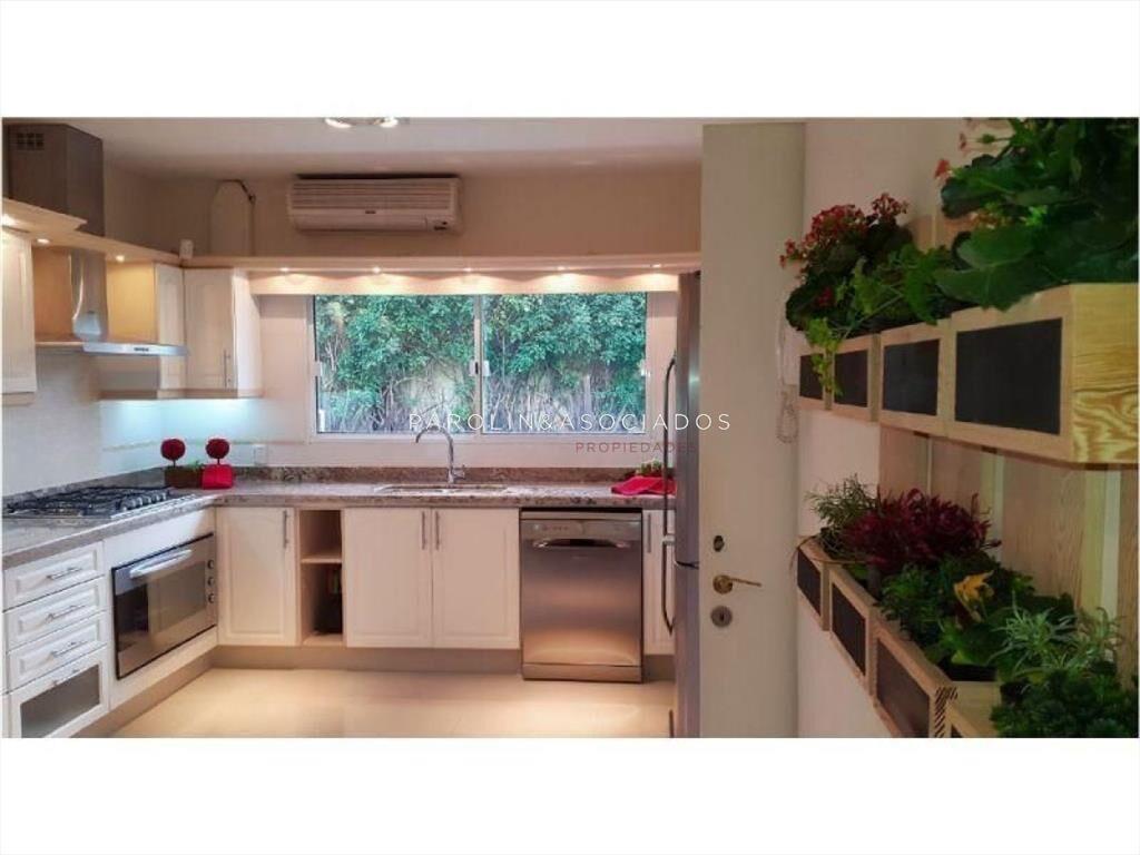Casa en venta de 5 dormitorios en Mansa, Punta del Este.