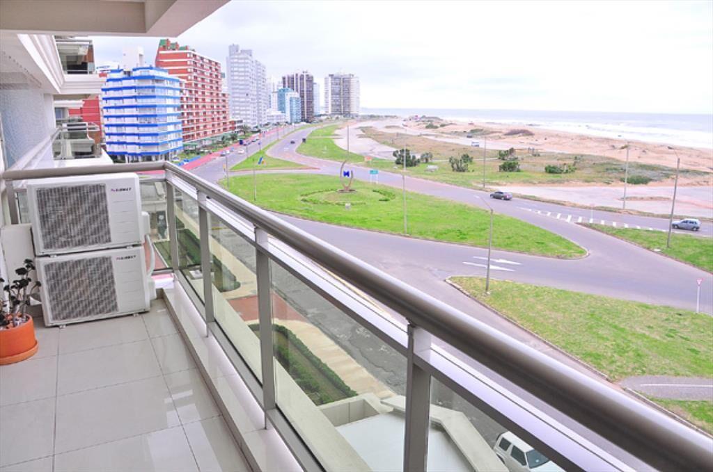 VENTA APARTAMENTO 4 DORMITORIO EDIFICIO IMPERIALE