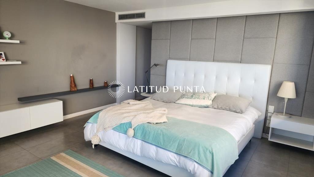 Apartamento 3 dormitorios en suite. Mansa