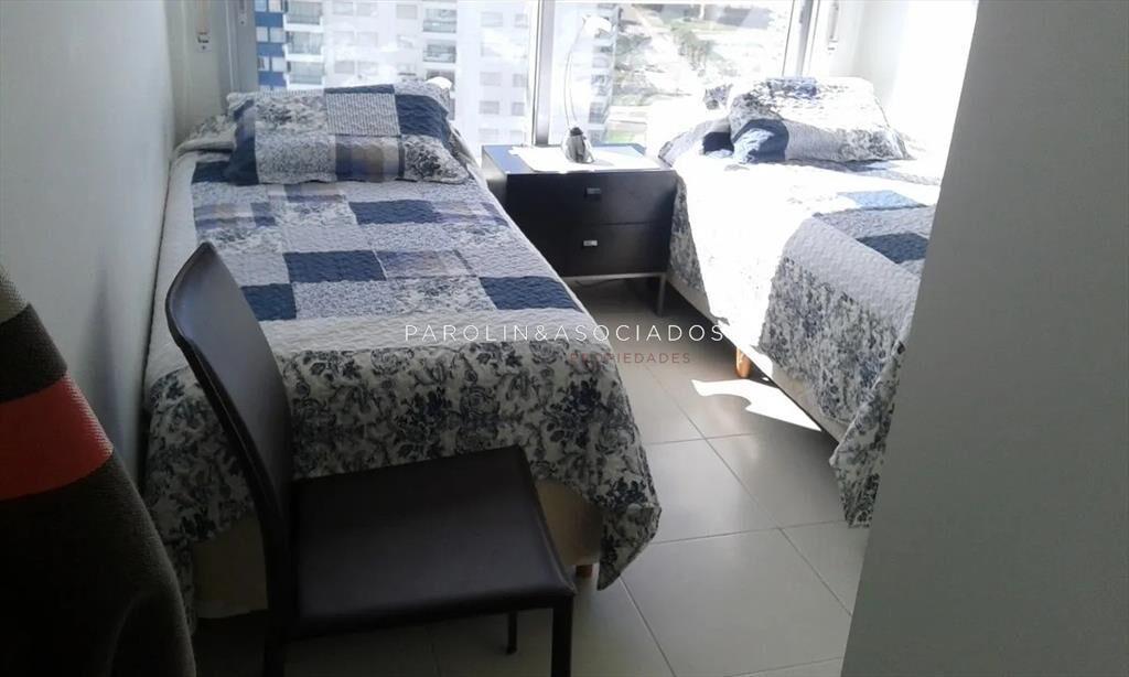 Apartamento en venta de 2 dormitorios en Season