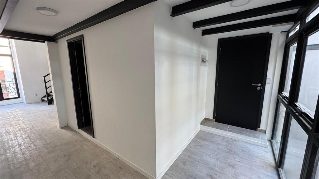 Plaza Matriz y Sarandi, estrena 52 m2, muy iluminado!!