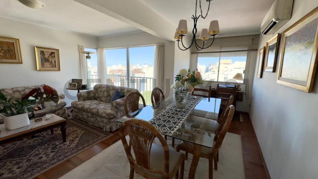 VENTA APARTAMENTO PUNTA CARRETAS, PISO ALTO, 3 DOR,3 BAÑO...