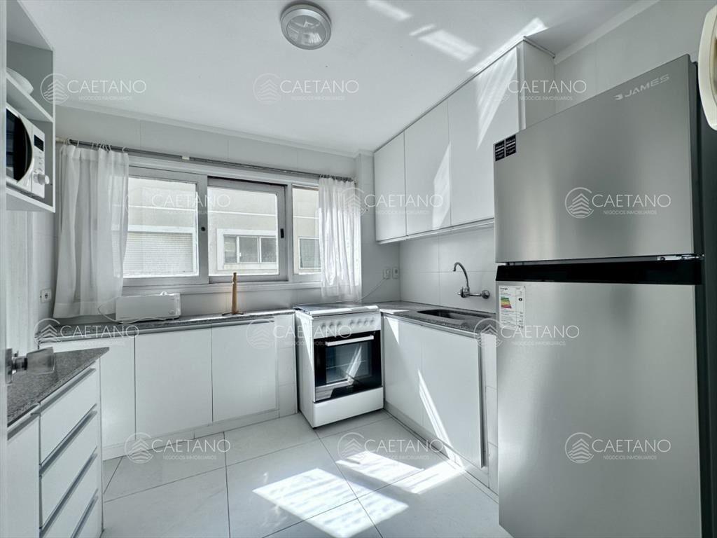 En venta y alquiler, apartamento en primera