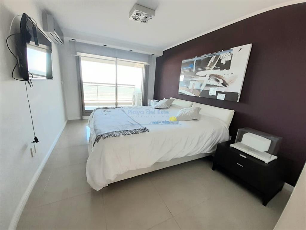 Apartamento en Alquiler de 3 Dormitorios en Punta