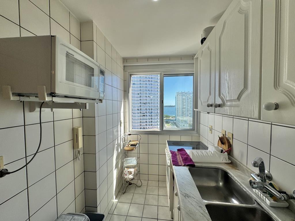PENT-HOUSE EN VENTA DE 2 DORMITORIOS Y PARRILLERO