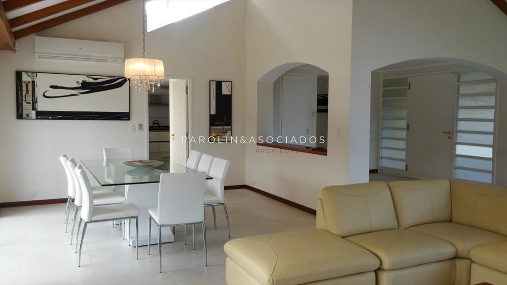 Hermosa casa en venta de 4 Dormitorios ubicada en