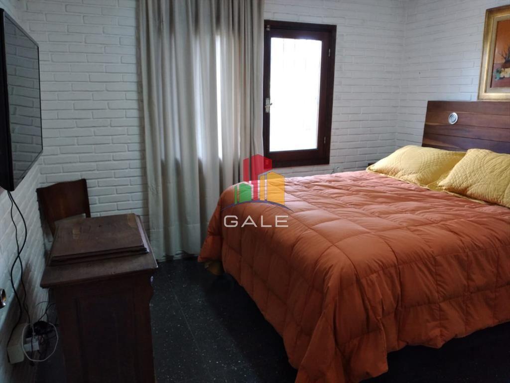 Casa de 4 dormitorios en alquiler en Playa Mansa