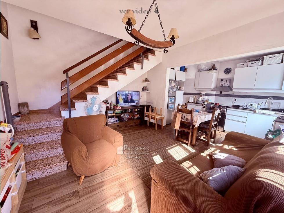 1463/1  venta casa 2 dorm,cochera Buceo