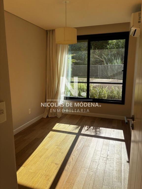 Venta Apartamento 3 Dormitorios con Cochera y Piscina en Ca