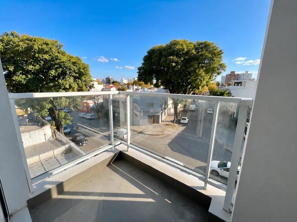 Alquiler de apartamento de 2 dormitorios al Frente en La Bla